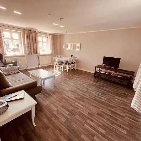 Strandeck - Inklusive Strandkorb In Den Sommermonaten